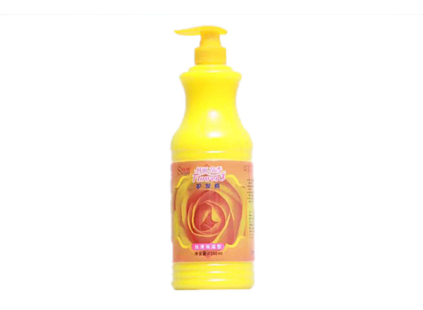 正確使用護(hù)發(fā)素小技巧 正確使用護(hù)發(fā)素小技巧